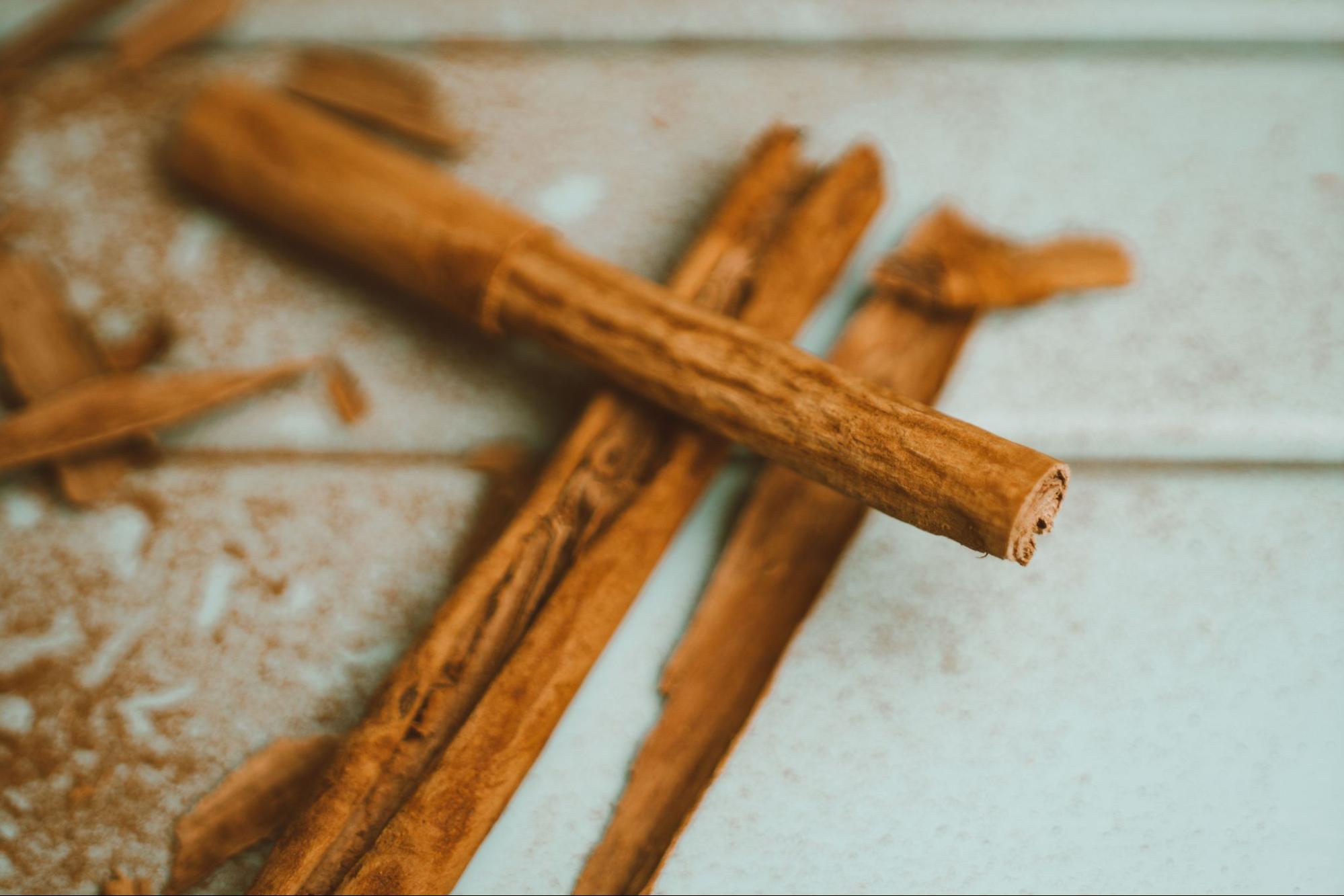 Ceylon cinnamon sticks and ground cinnamon